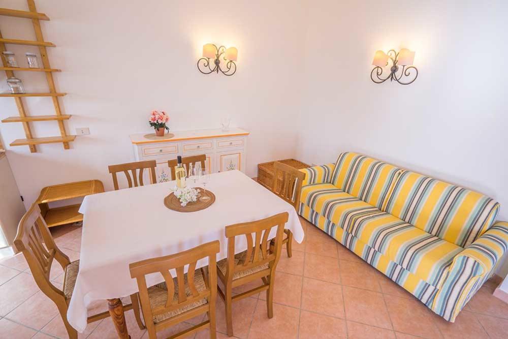 Residence Baia Sant Anna Con Piscina Tanaunella Extérieur photo