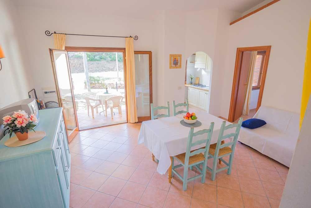 Residence Baia Sant Anna Con Piscina Tanaunella Extérieur photo