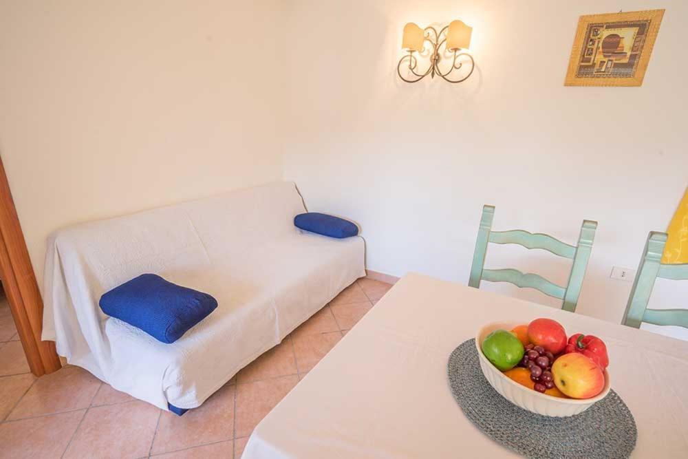 Residence Baia Sant Anna Con Piscina Tanaunella Extérieur photo