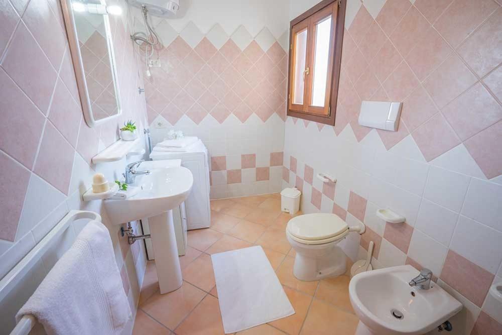 Residence Baia Sant Anna Con Piscina Tanaunella Extérieur photo